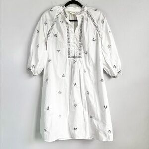 V. DE. Vinster Size M • White V-Neck Embroidered Dress.